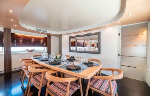 Charter Luxury Motor yacht 40m Maiora 126