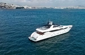Charter Luxury Motor yacht 40m Maiora 126