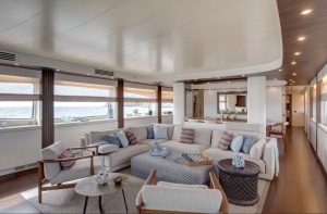 Charter Luxury Motor yacht 40m Maiora 126