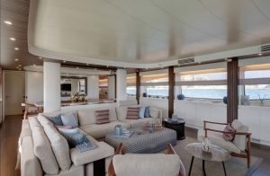 Charter Luxury Motor yacht 40m Maiora 126