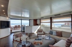 Charter Luxury Motor yacht 40m Maiora 126